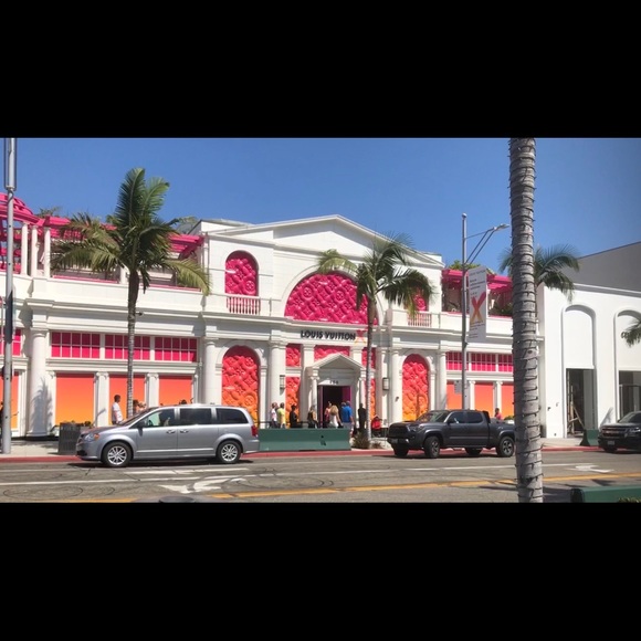 🎁Beverly Hills. Louis Vuitton Store. Not For Sale - Picture 2 of 4